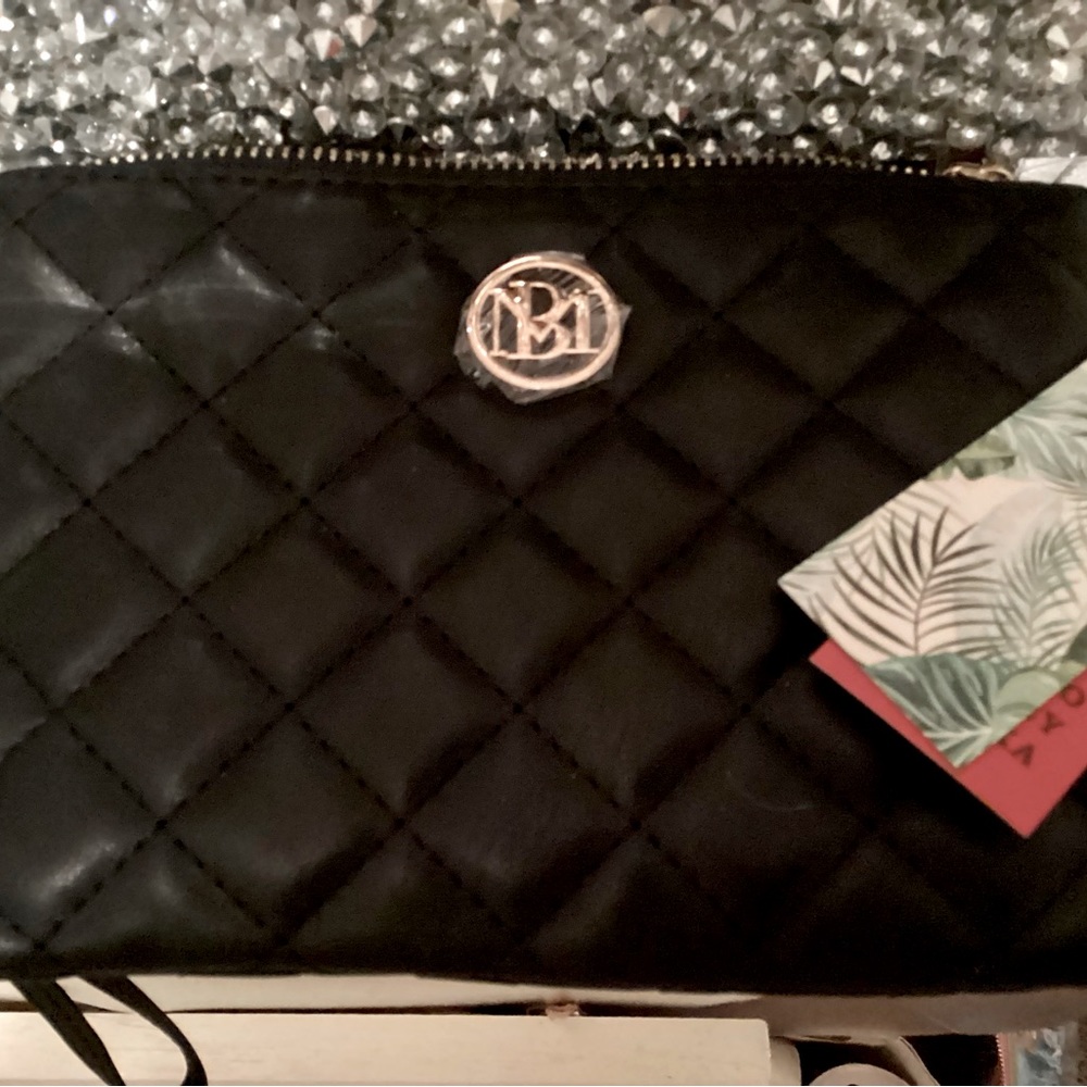Beautiful designer makeup case - Picture 5 of 7